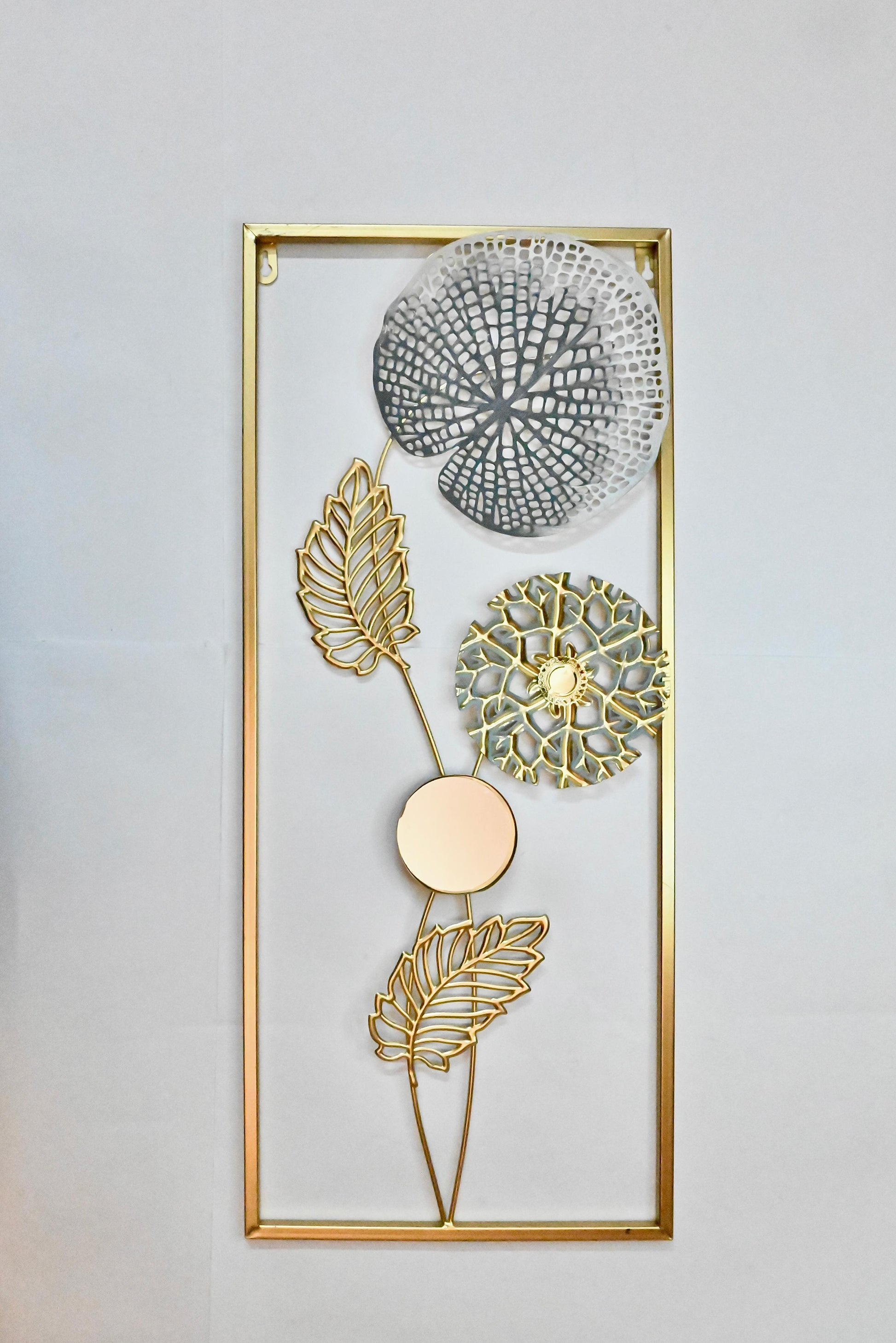 Premium Quality Metal Flower Frame – Decorative Wall Art
